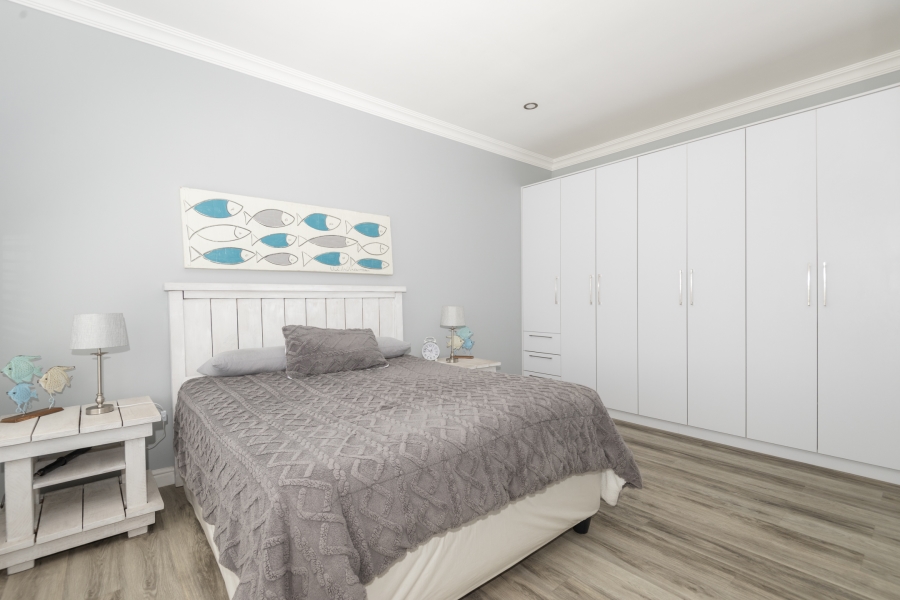 4 Bedroom Property for Sale in Myburgh Park Western Cape